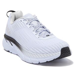 ISO HOKA ONE ONE CLIFTON 5 - SIZE 5 or 5.5